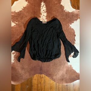Tina Stephens Italy 100% silk blouse 
Size OS